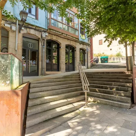 Vivienda Turistica Plaza De Tres Pilares