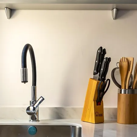 Vivienda Turistica Plaza De Tres Pilares Апартаменти *
