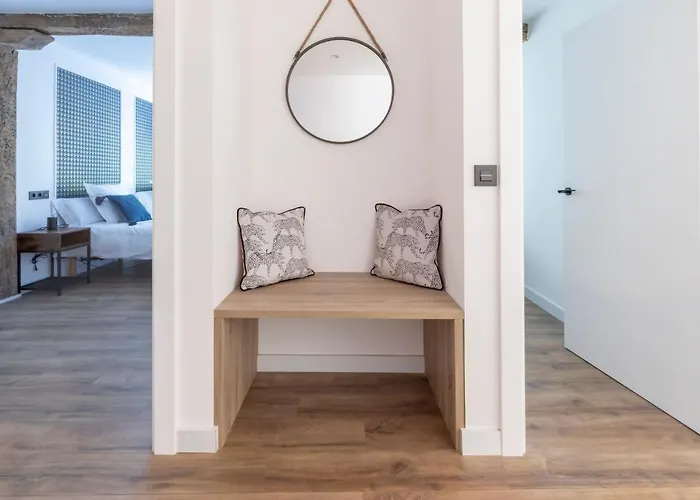 Апартаменти Vivienda Turistica Plaza De Tres Pilares Більбао