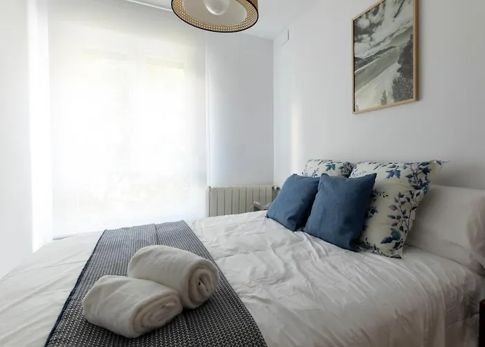 Апартаменты Vivienda Turistica Plaza De Tres Pilares