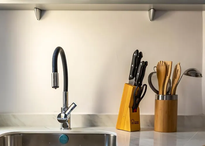 Vivienda Turistica Plaza De Tres Pilares Апартаменти *