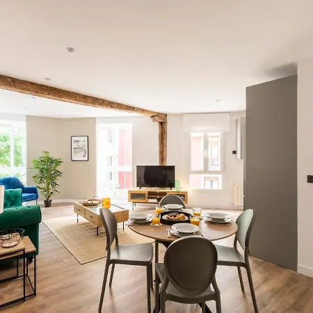 Plaza De Tres Pilares By The Urban Hosts Apartamento Bilbao