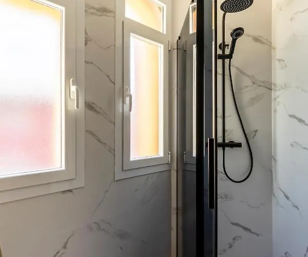 アパート Vivienda Turistica Plaza De Tres Pilares ビルバオ