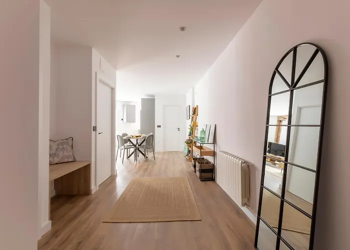 Vivienda Turistica Plaza De Tres Pilares アパート