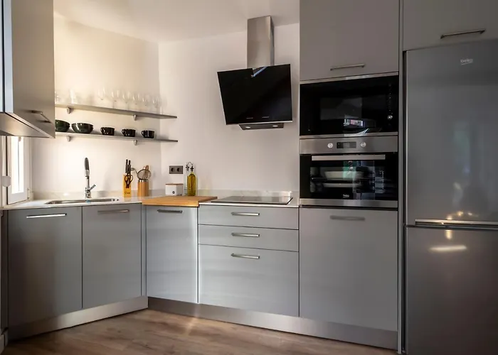 Vivienda Turistica Plaza De Tres Pilares *