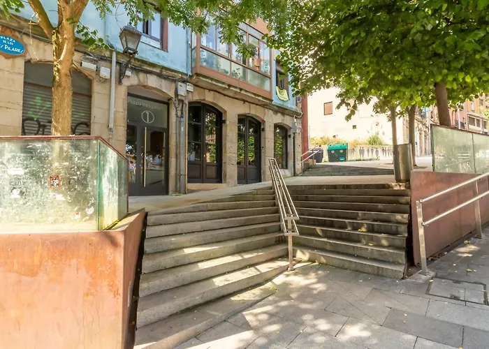 Vivienda Turistica Plaza De Tres Pilares